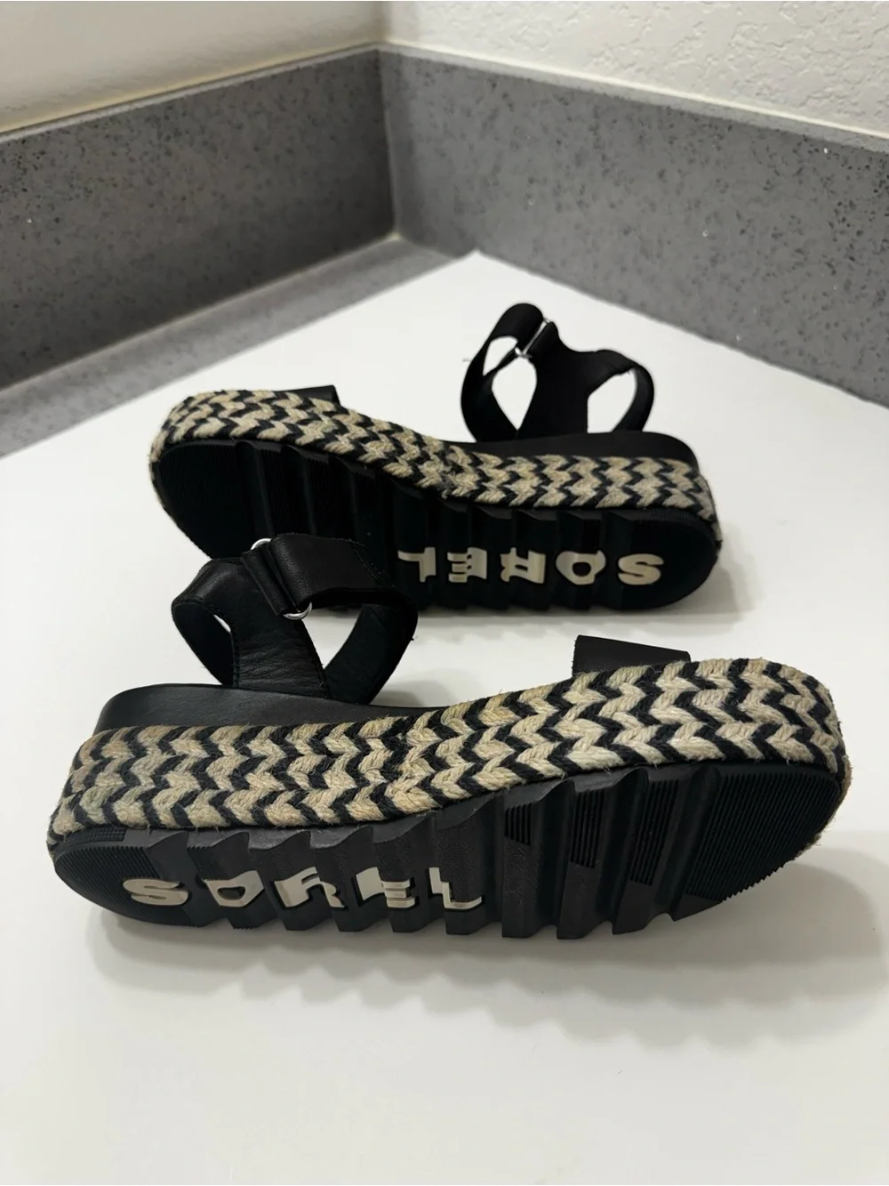 Sorel Cameron Flatform Black Leather Espadrille Sandal Sz 7